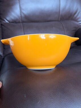 Vintage Pyrex Cindrella Mixing bowl